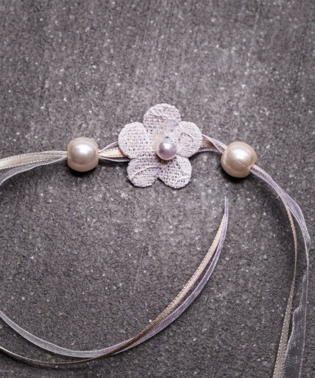 Blütenarmband für Hochzeit Gästearmband Hochzeitsarmband Monika Peuerbach Armband selber basteln